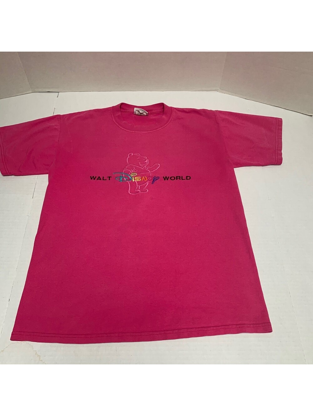Walt Disney World Winnie the Pooh Size Small Pink T Shirt